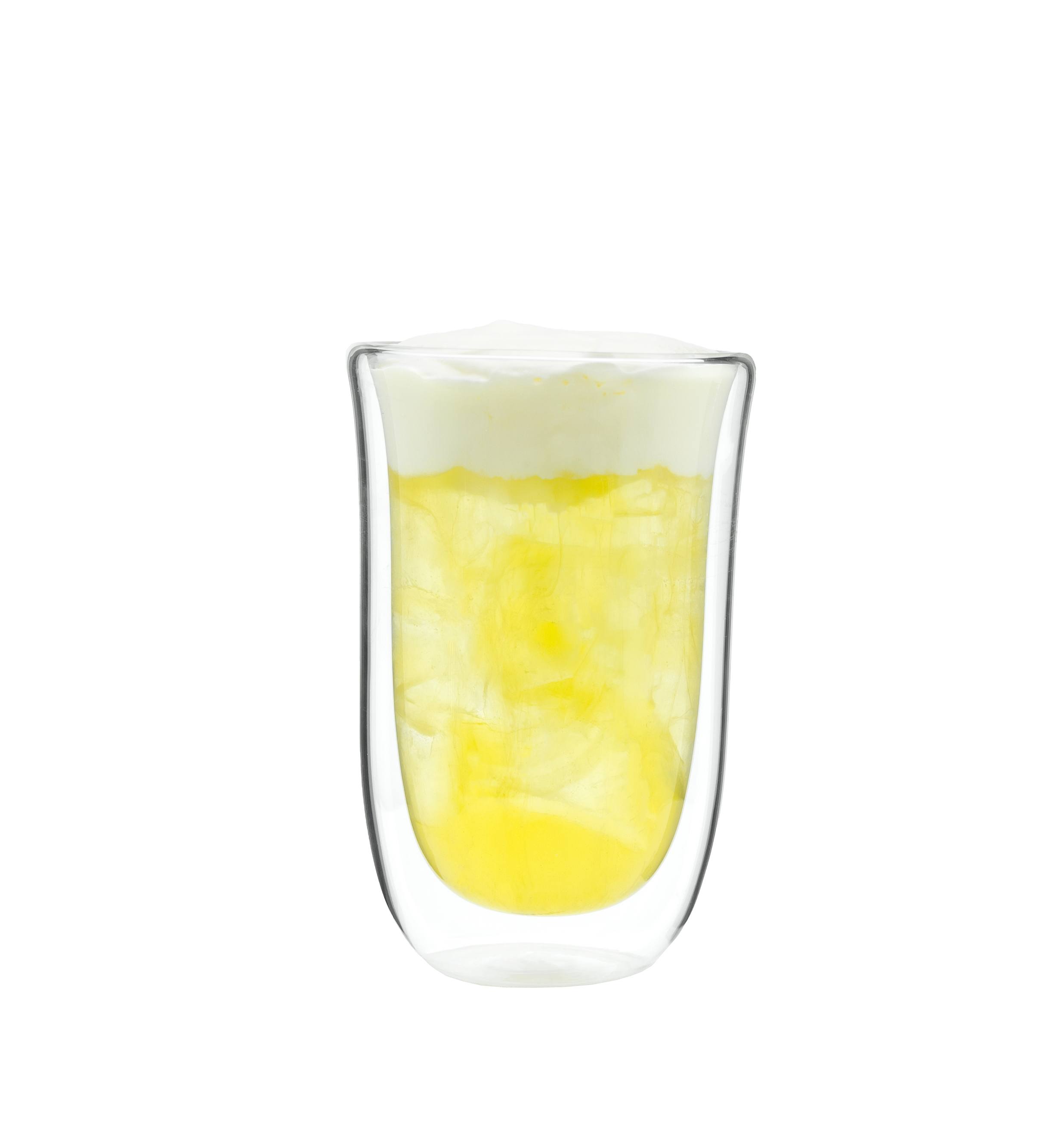 Product photography of beverages and glasses